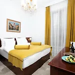 Otel Integra 4*